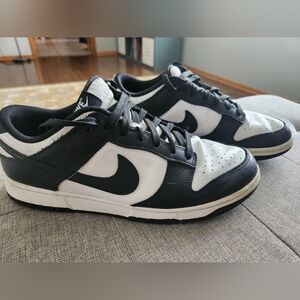 Nike Men's Black and White Sneakers